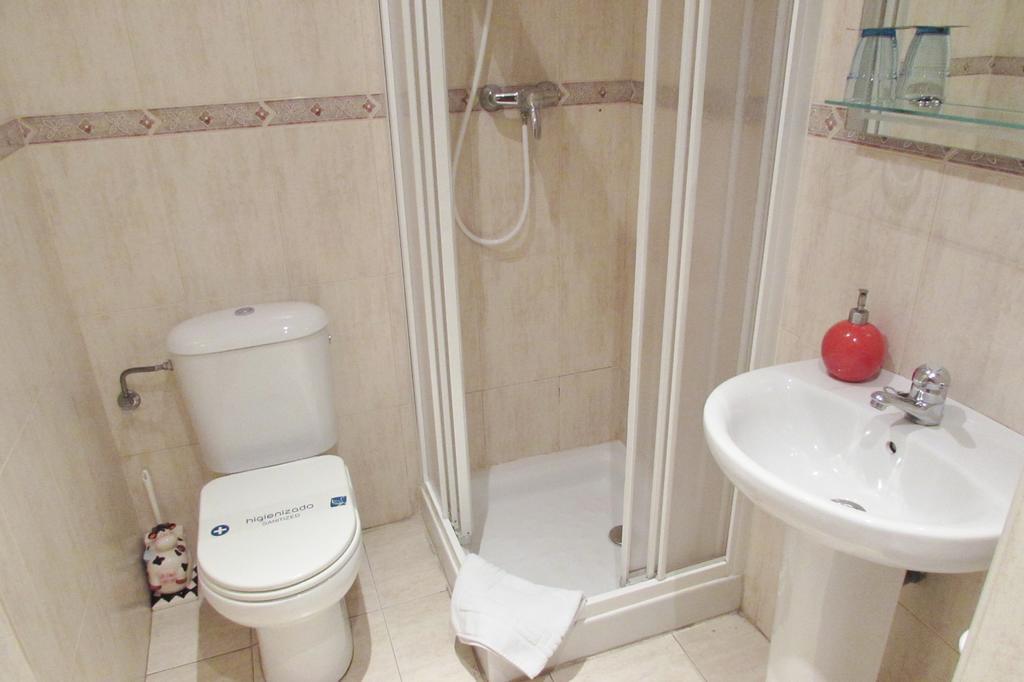 Hostal Nuevas Naciones Granada Ngoại thất bức ảnh