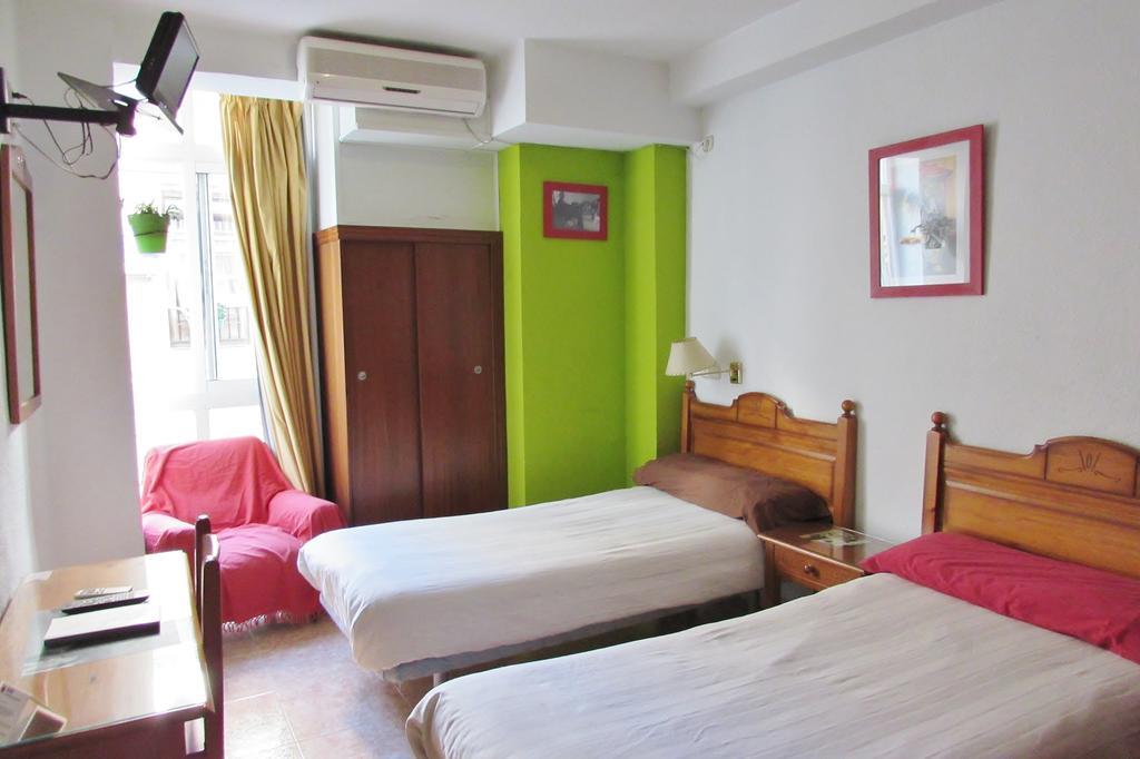 Hostal Nuevas Naciones Granada Ngoại thất bức ảnh