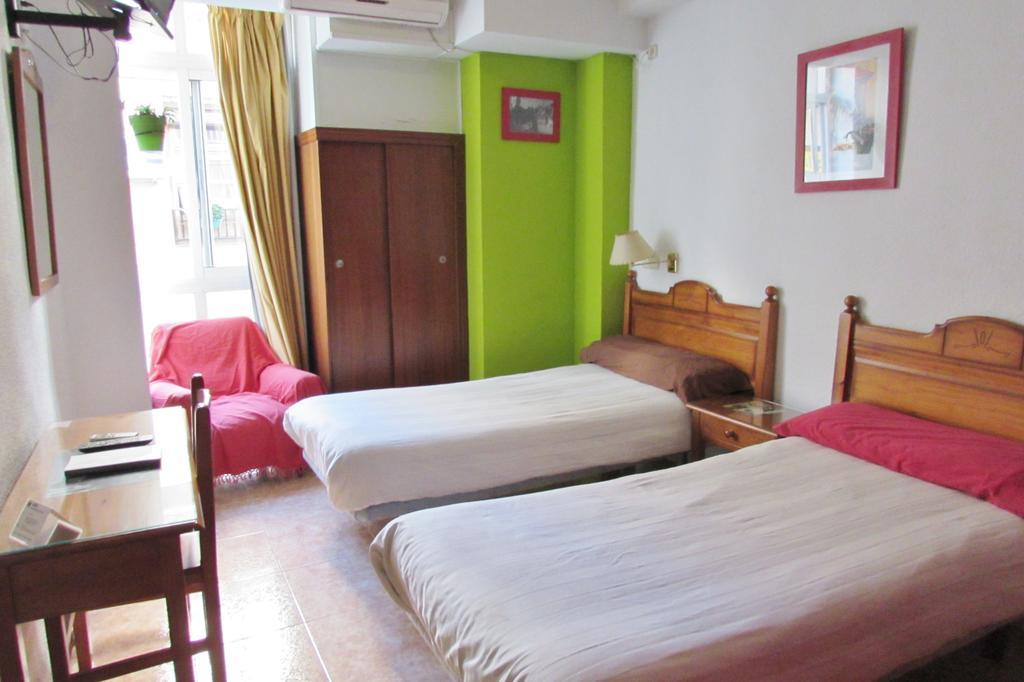 Hostal Nuevas Naciones Granada Ngoại thất bức ảnh