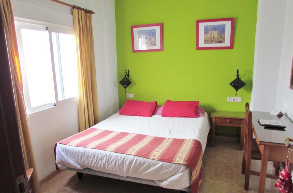 Hostal Nuevas Naciones Granada Ngoại thất bức ảnh